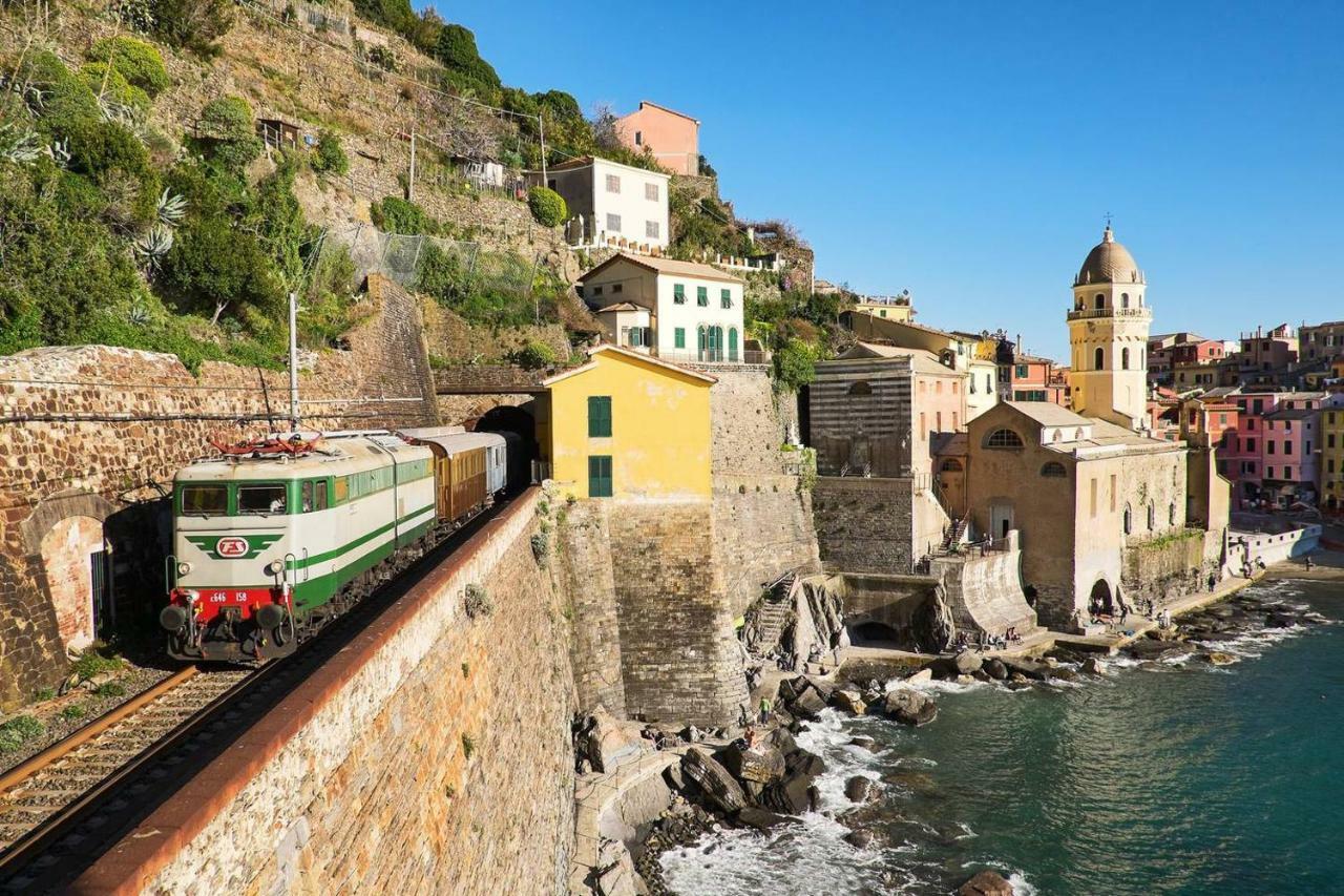 Joivy Spacious 2 Bedroom Apt With Terrace At The Heart Of The Vernazza Exterior photo